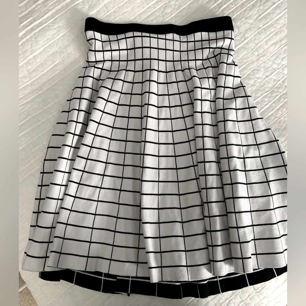 Ava Couture reversible window pane sweater skirt. Two skirts in one!
